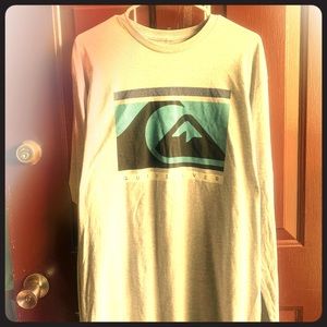 Quiksilver Large Long Sleeve Shirt